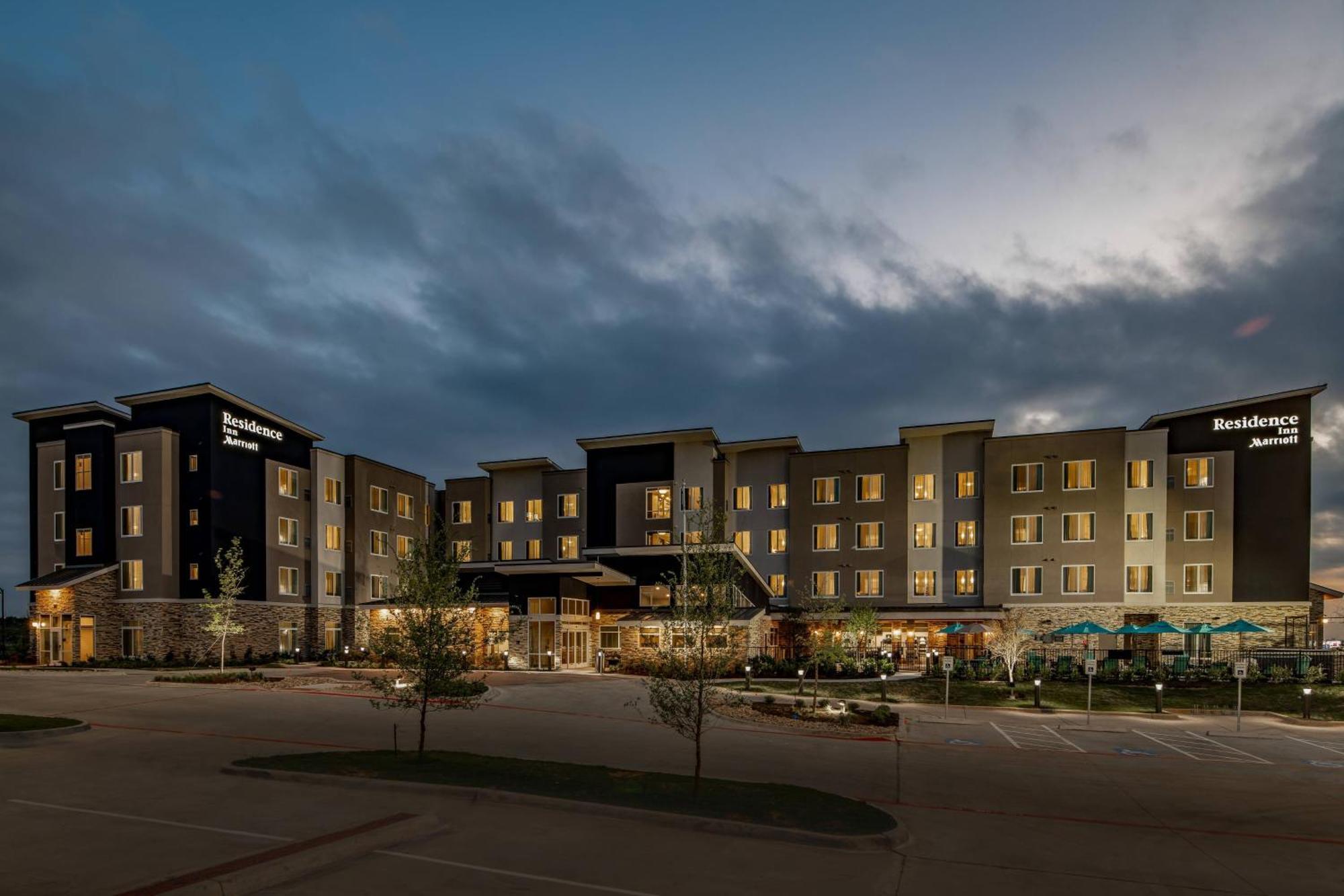 Residence Inn By Marriott Dallas At The Canyon Exterior foto